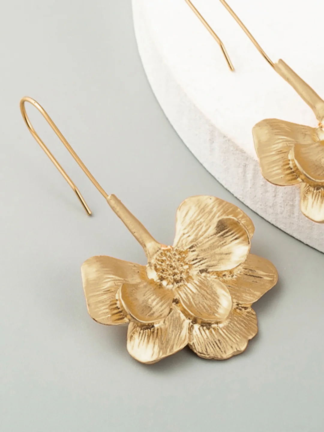 Blooming Flower 수익 - LA FEMME WANDERER