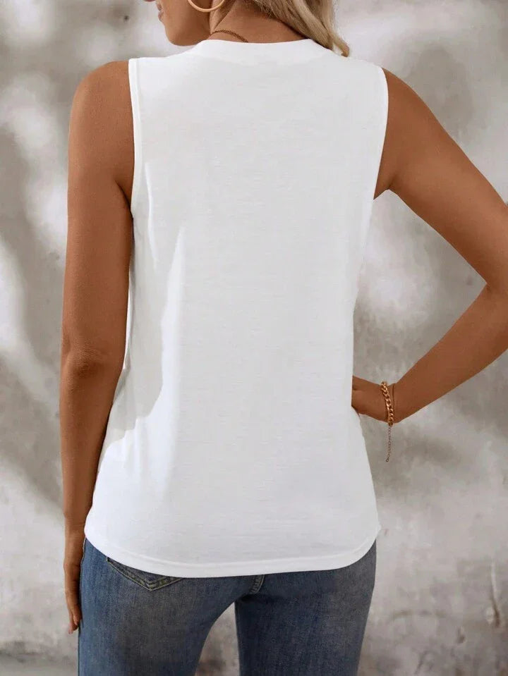 Solid Color Round-Neck Pleated Casual Tank Top - LA FEMME WANDERER