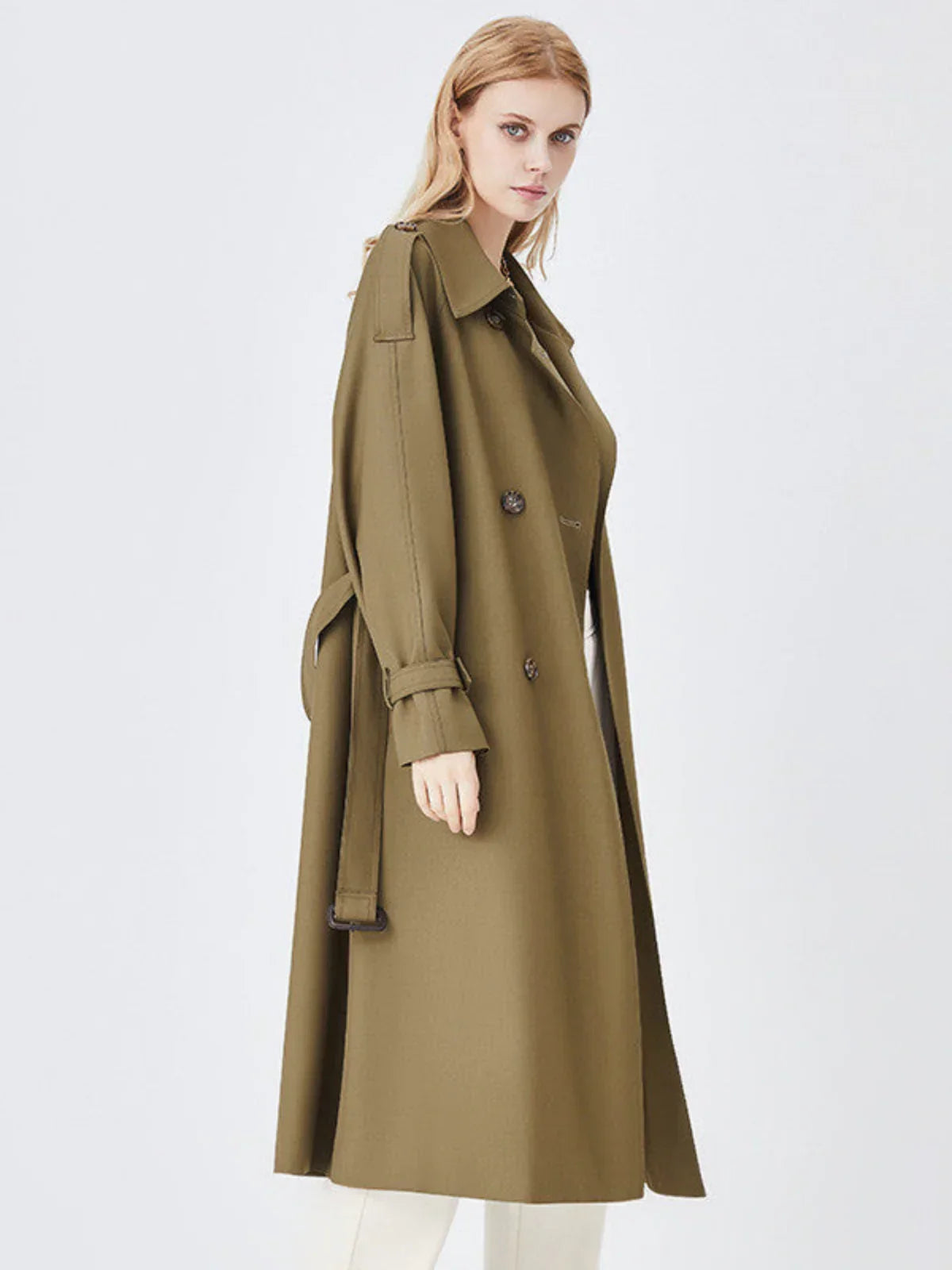 Classy Capsule - 4 - LA FEMME WANDERER