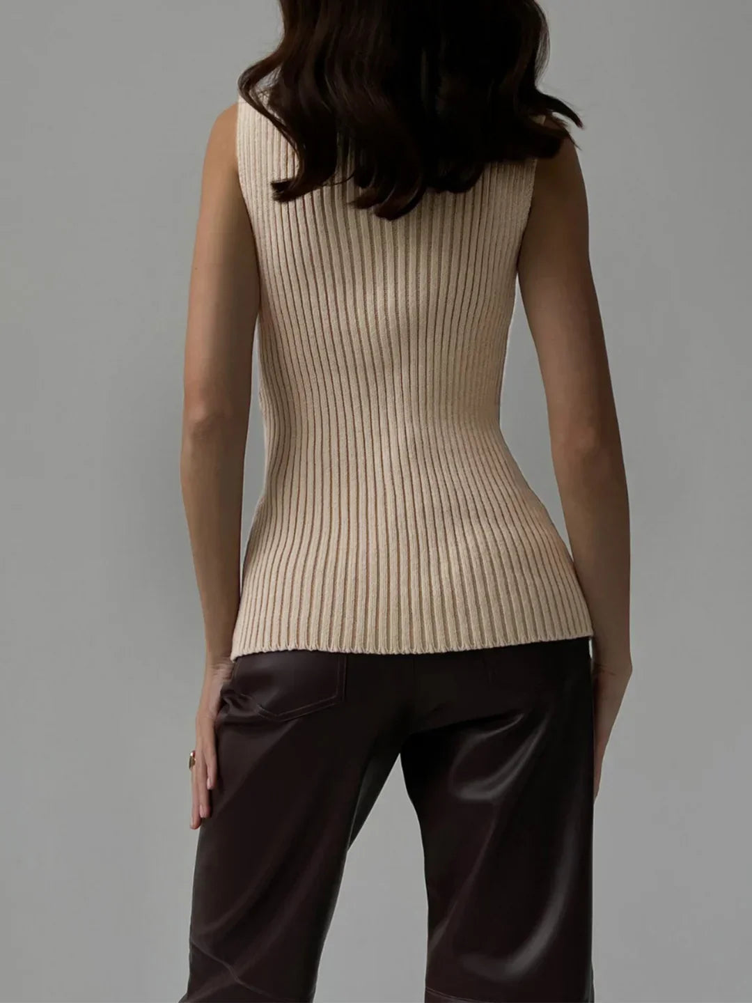 Turtleneck Sleeveless Top Fashion Casual - LA FEMME WANDERER