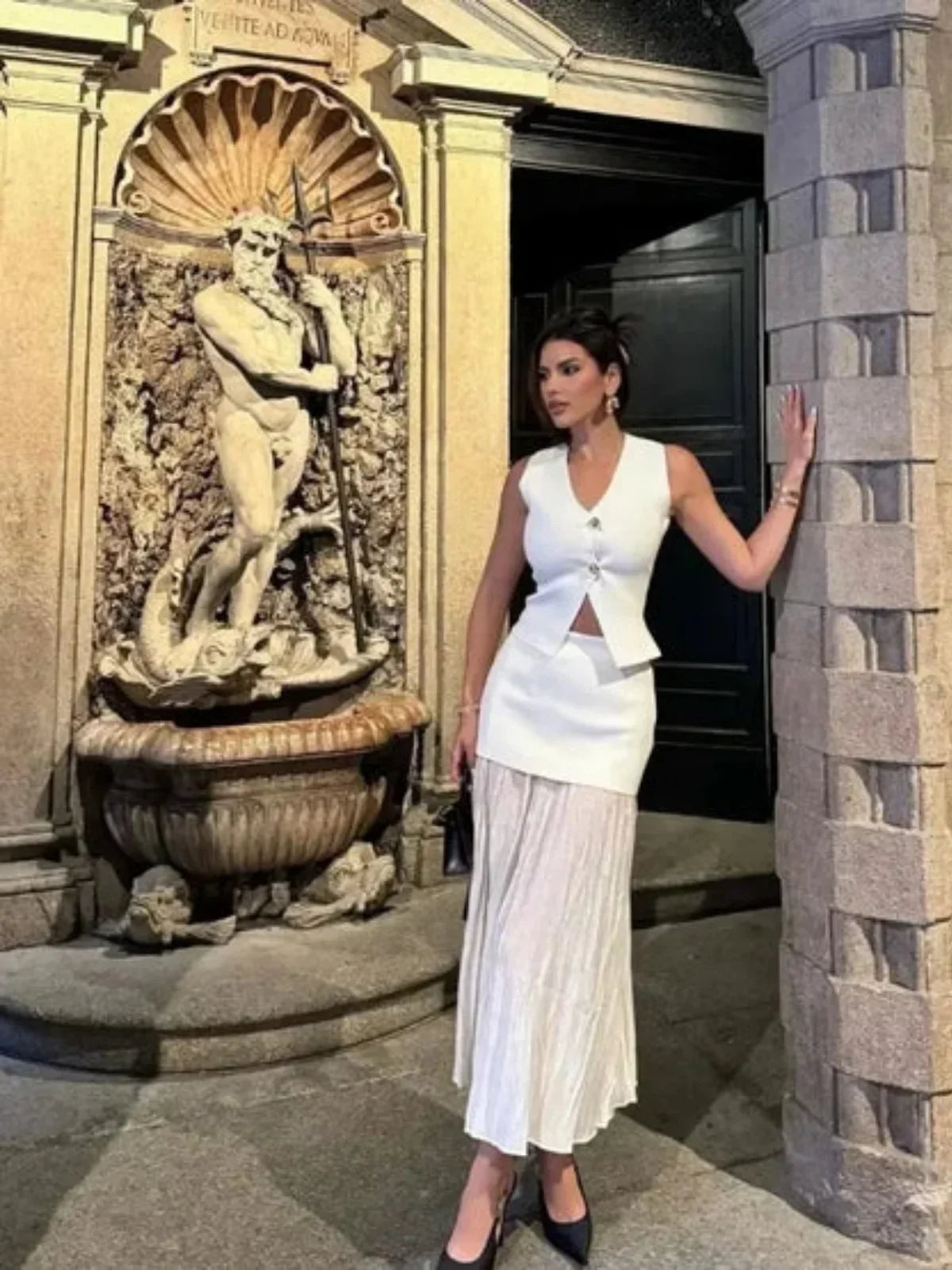 Elegant Knitted Vest & Long Skirt Matching Set - LA FEMME WANDERER