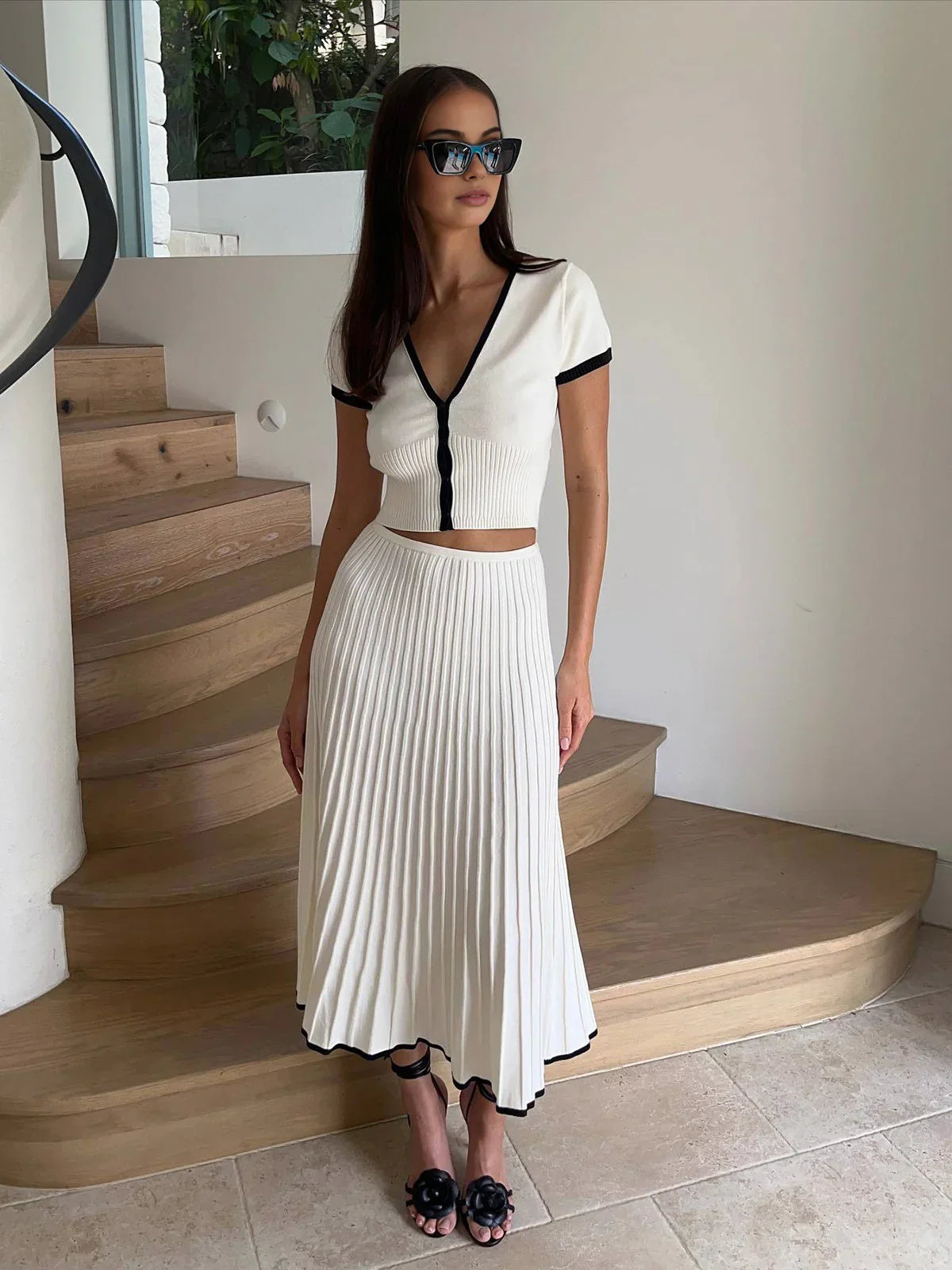 Knitted Slim Fit Skirt & Top Matching Suit - LA FEMME WANDERER