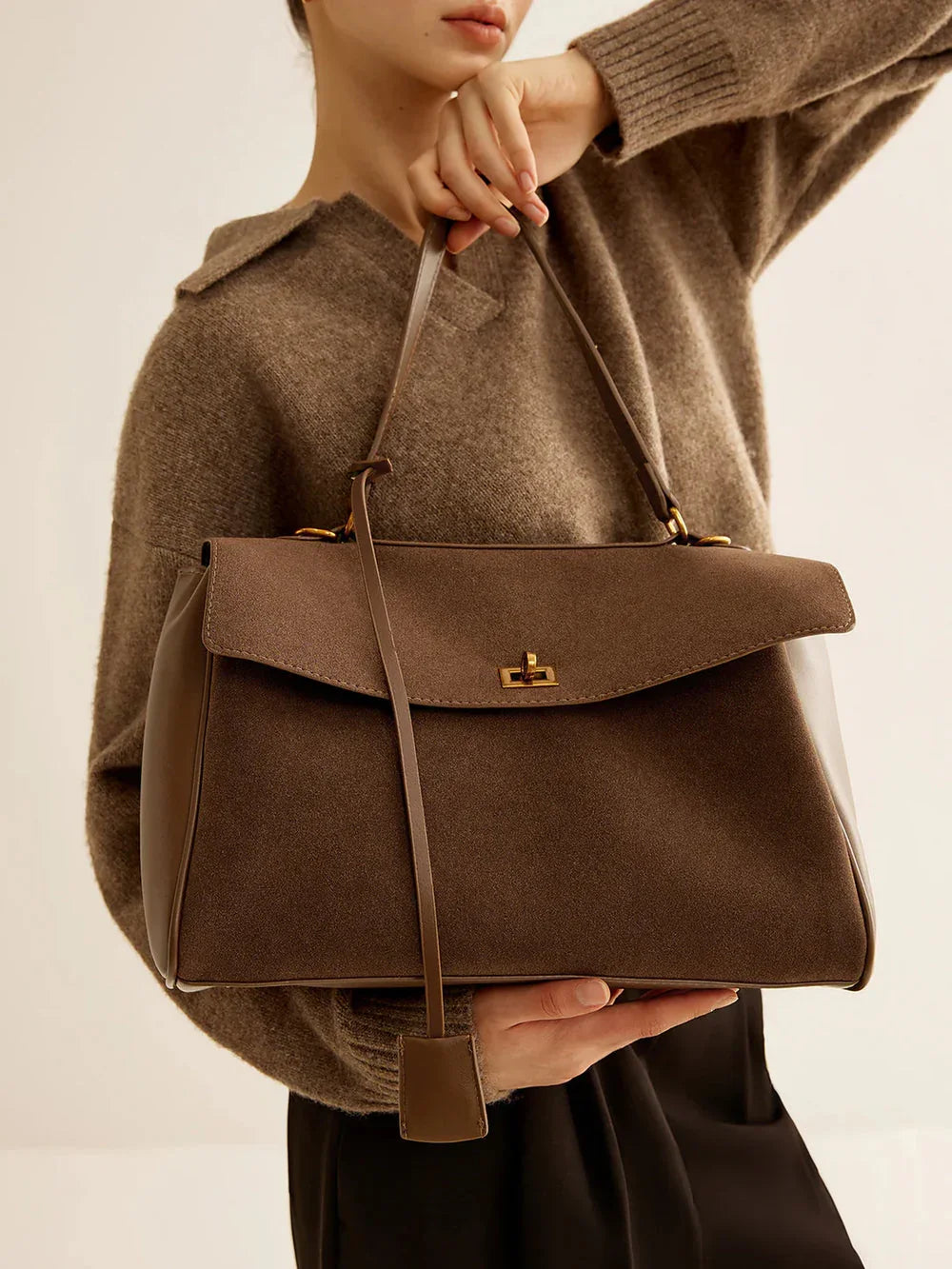 Classy Capsule - 3 - LA FEMME WANDERER